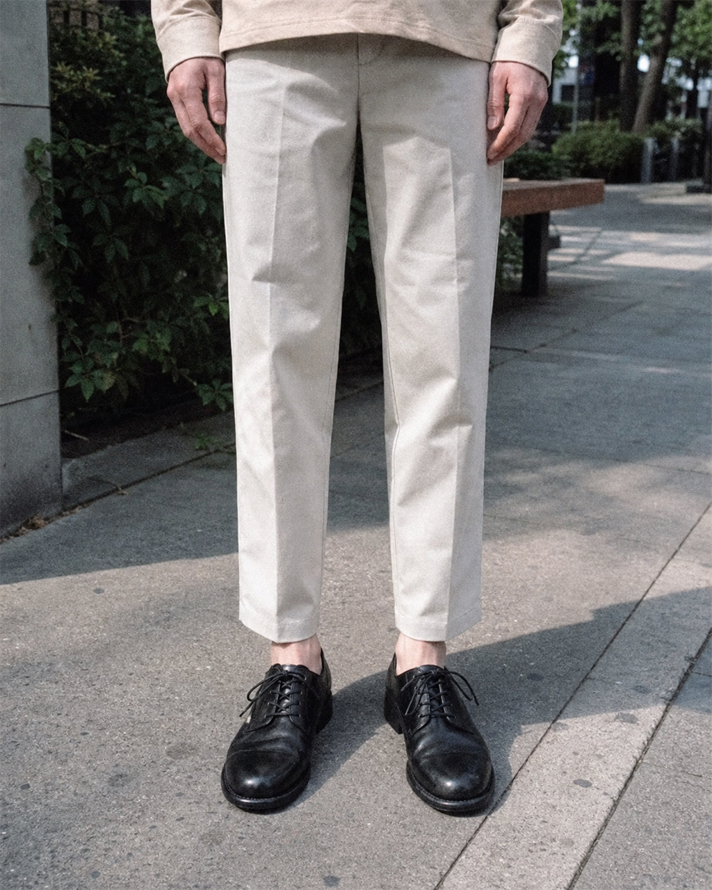 Legacy Black Derby detail 34