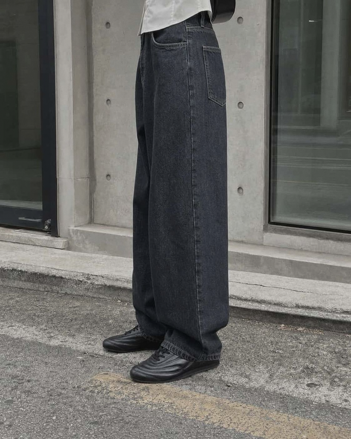 Aterre Black detail 72