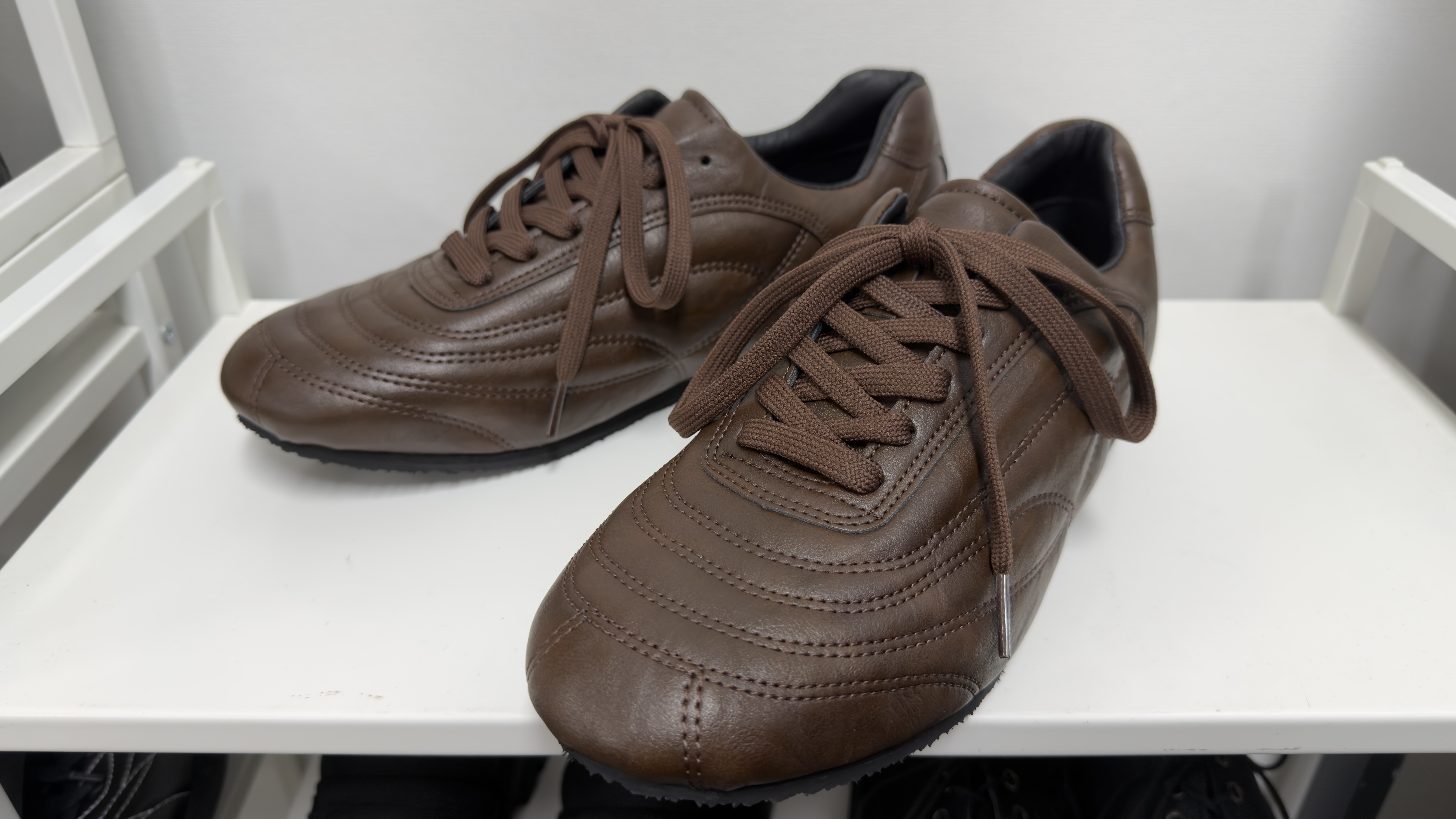 Aterre Brown detail 23