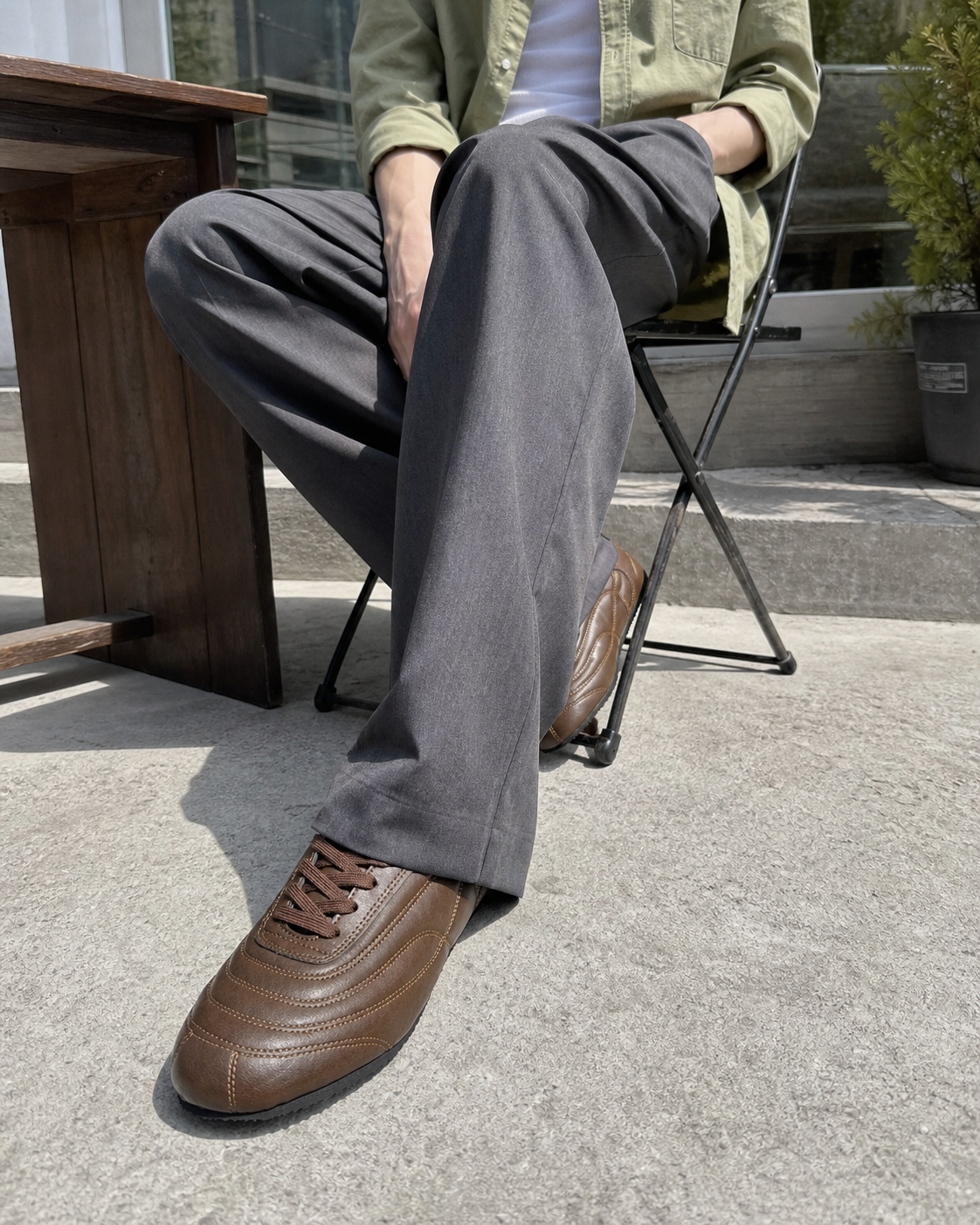 Aterre Brown detail 55