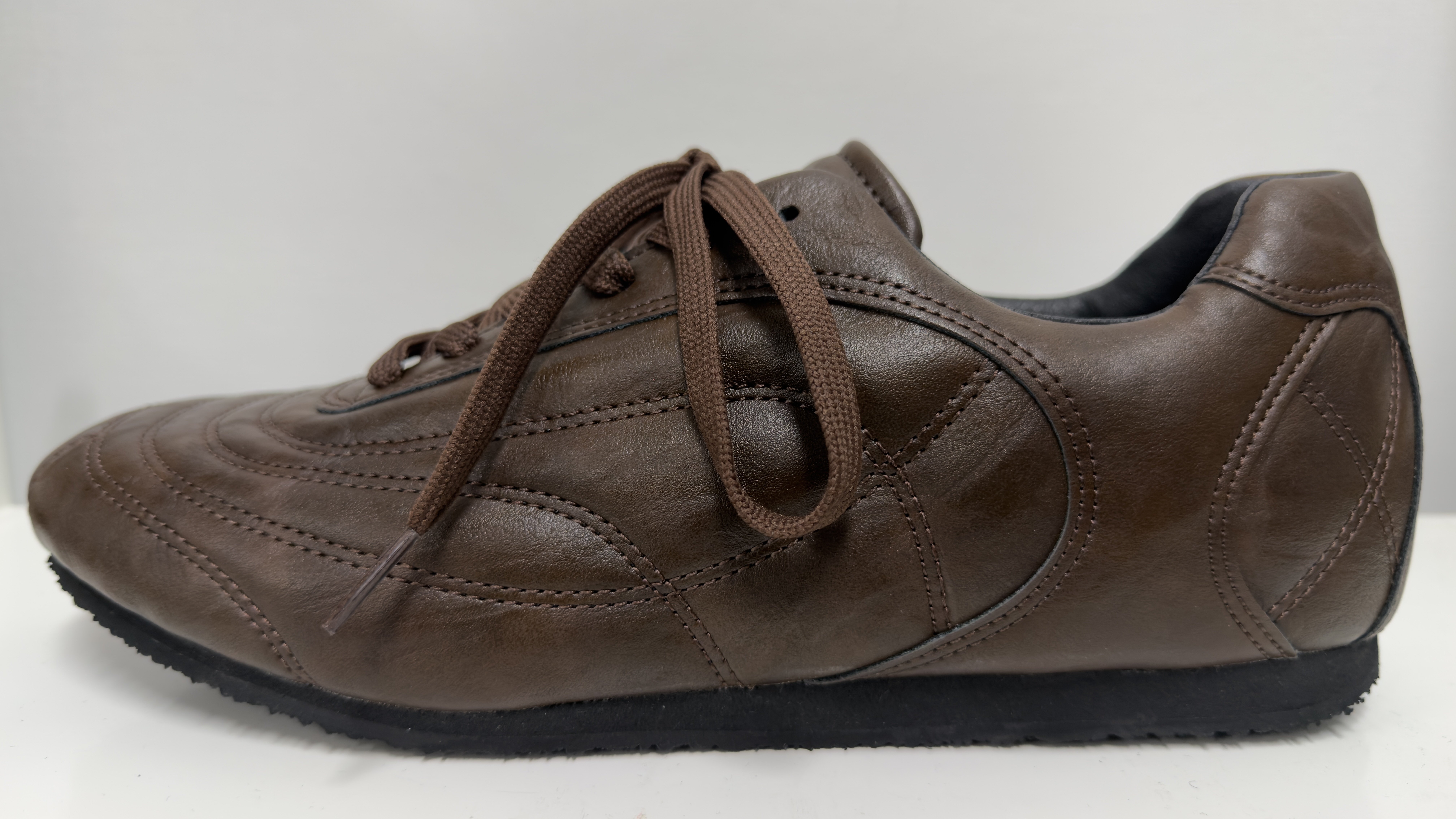 Aterre Brown detail 25
