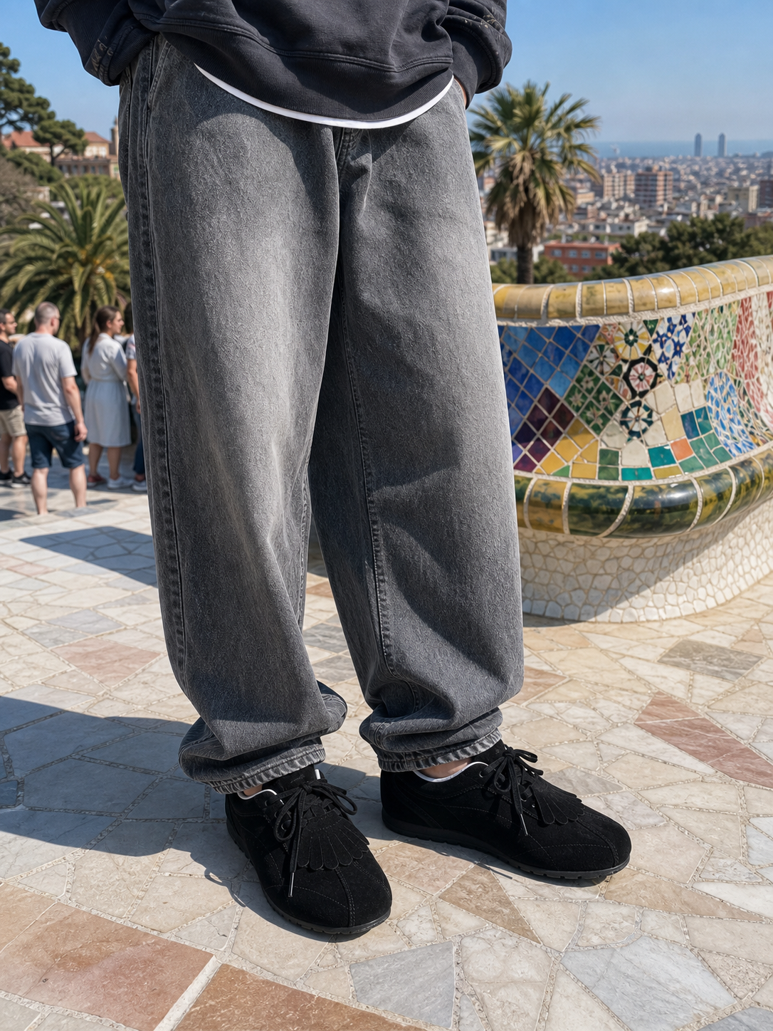 Essential Fringe Moccasin Black