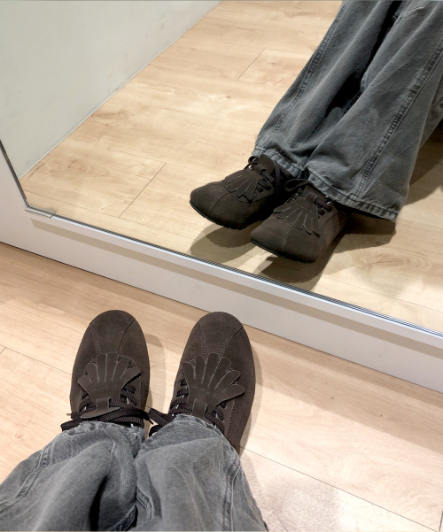 Essential Fringe Moccasin Brown detail 7