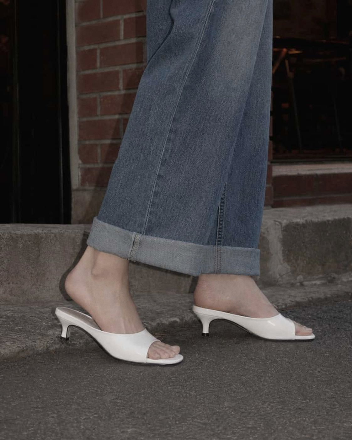 Nomad Heel Ivory detail 28